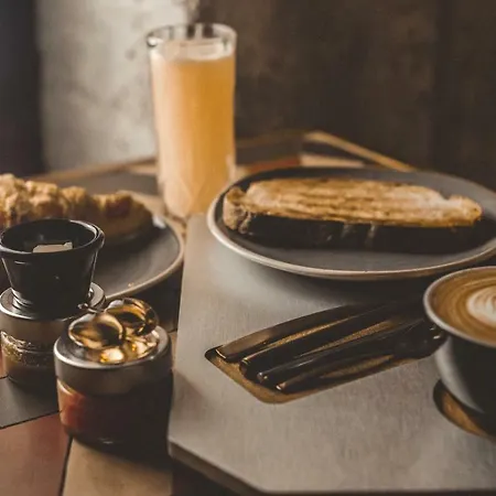 灯火大教堂公寓 * 阿利坎特